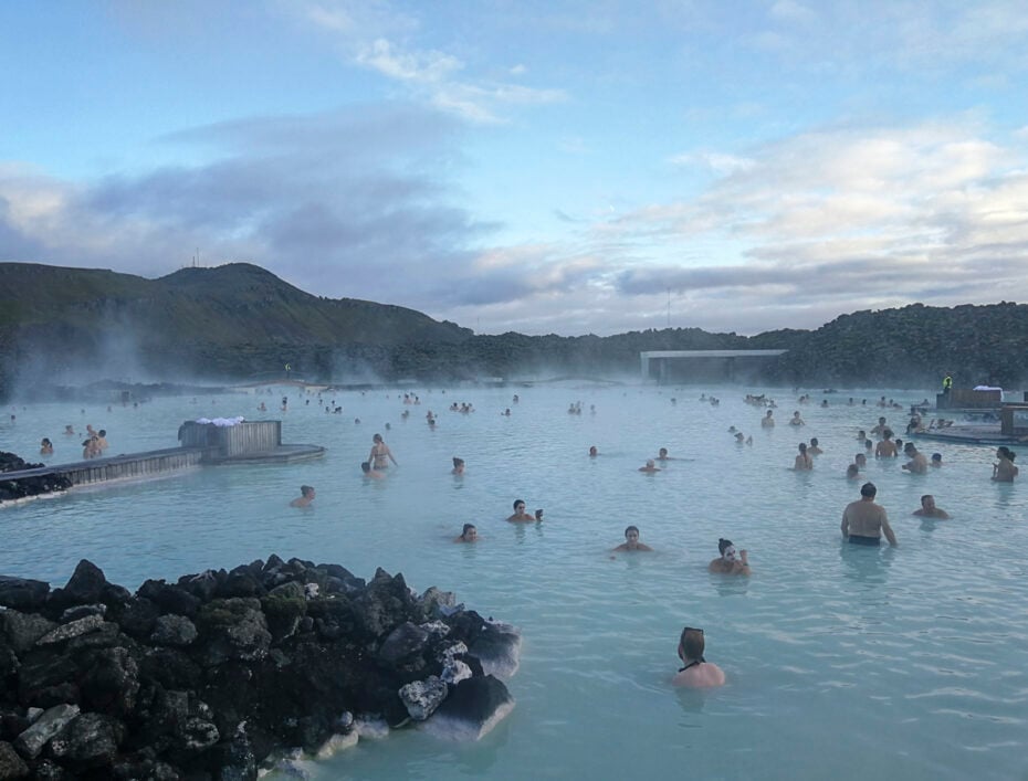 A concise travel guide to Blue Lagoon Iceland's geothermal spa for first-time visitors: how to get there from the airport, spa etiquette, and review of the experience.