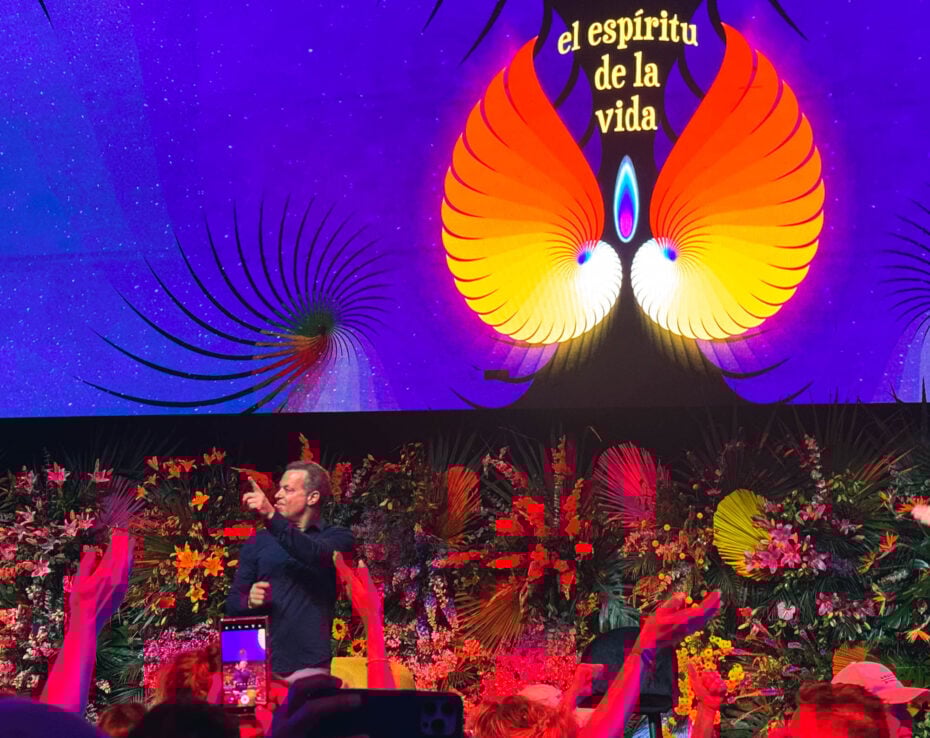 Dr. Joe Dispenza teaches at the Cancun Advanced Retreat.